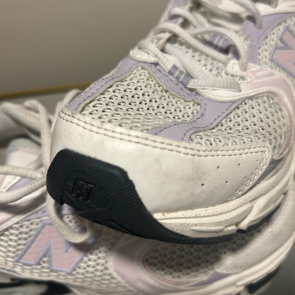 New Balance Women's White and Lavender Sneakers - Picture 3 of 13